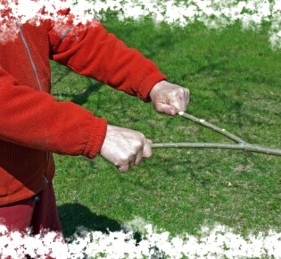 Лозоходство — поиск воды на участке с помощью биолокации